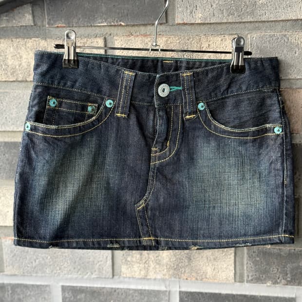민트스티치 데님스커트