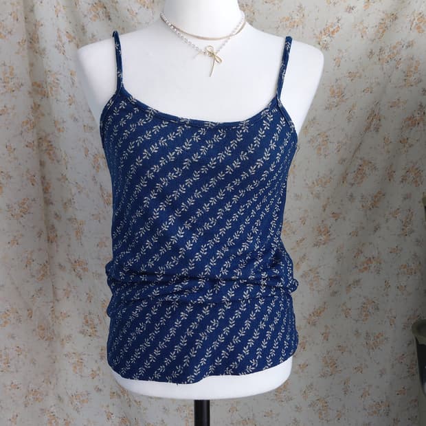 [일본빈티지] 네이비 꽃무늬 슬리브리스 탑