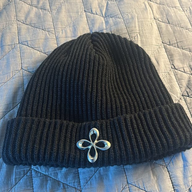 써저리 비니 블랙