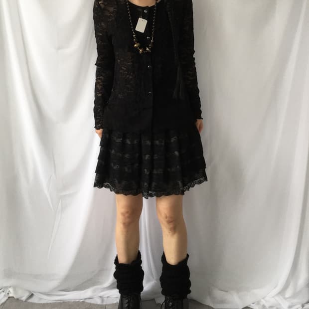 Frill point flower pattern lace cardigan