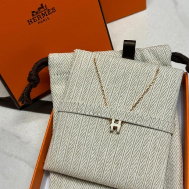 에르메스 팝아슈 목걸이 화이트