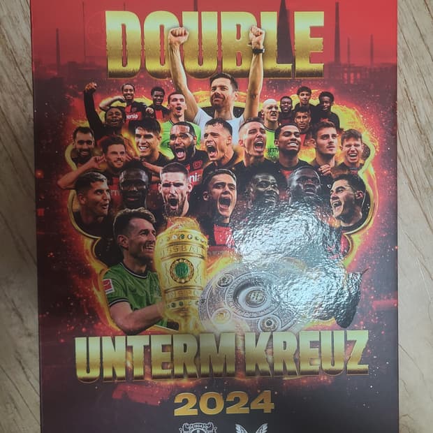 레버쿠젠 무패우승기념 박스킷