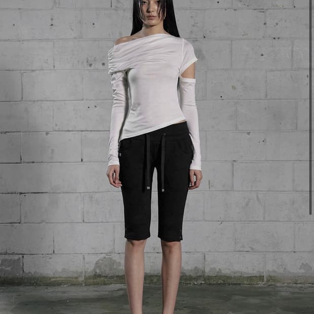 보헤미안서울 Bohemseo 셔링 원숄더티