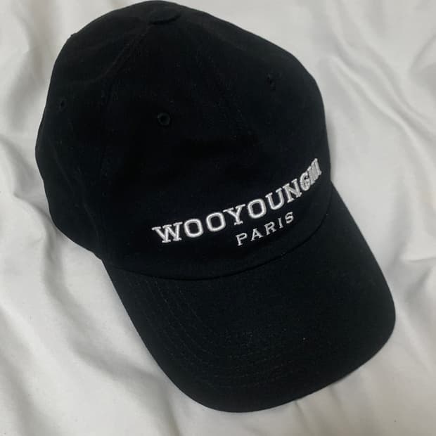 우영미 자수 볼캡 블랙