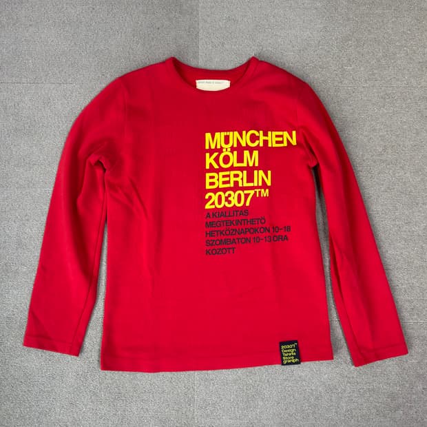 그라니프 20307 레드 타이포 그래픽 긴팔 티셔츠