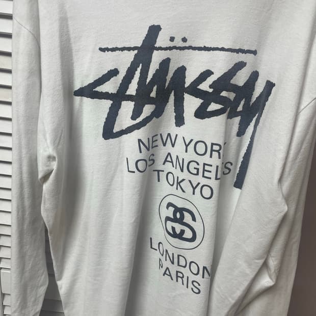 스투시 롱슬리브