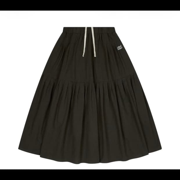 사파리스팟 맥시 스커트 네이비 구해요