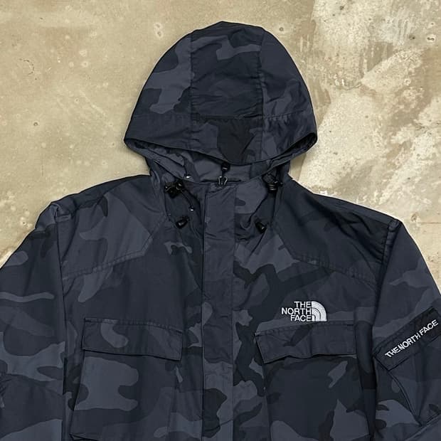100 노스페이스 카모플라쥬 후드 바람막이