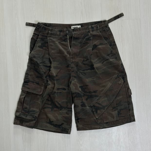 카락터 버뮤다 카고팬츠