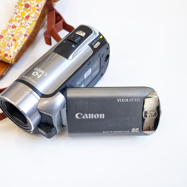Canon Ivis HF R10 / 빈티지 디지털 캠코더