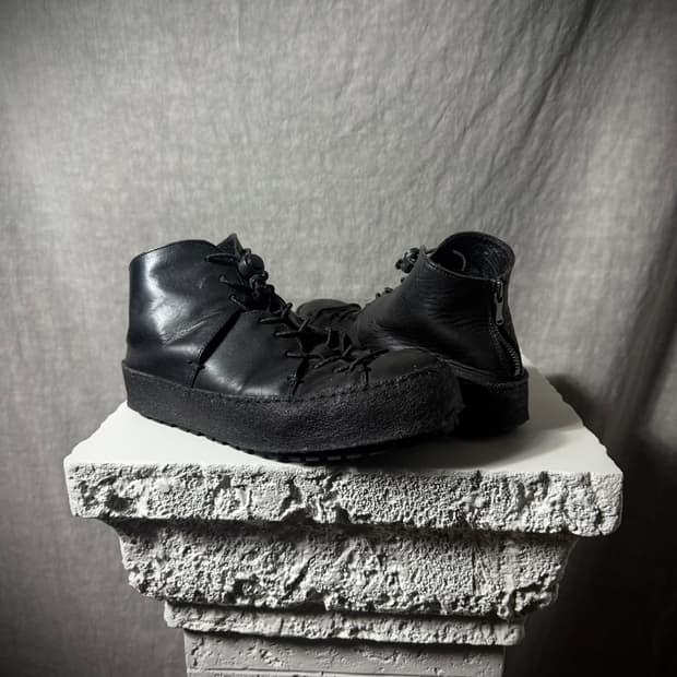 The Viridi-Anne Mid Cut Leather Sneakers