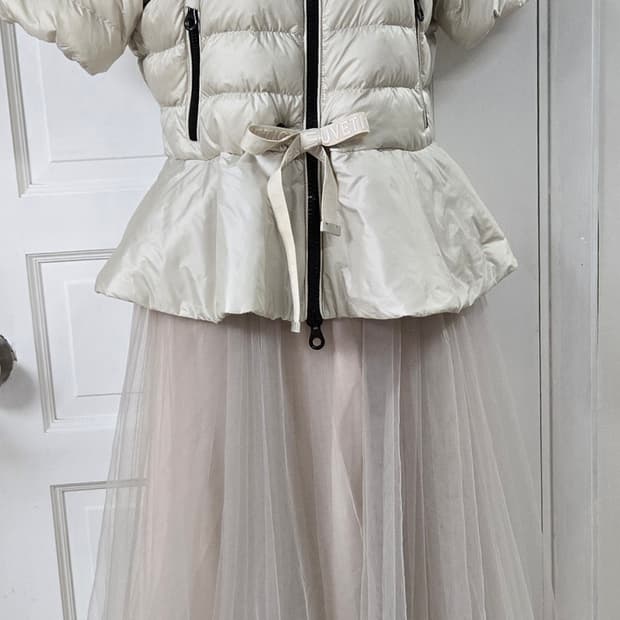 듀베티카 사밀리아패딩/아스띠에 헤일리샤스커트