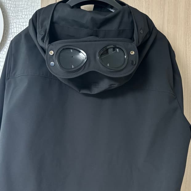 Cp컴퍼니 고글 바람막이 