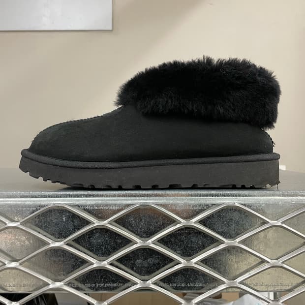 어그 타제트 슬립온 블랙 250