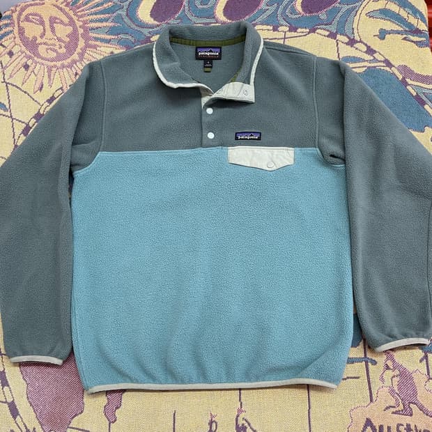 10s 파타고니아 신칠라 스냅-T 그레이/스카이블루
