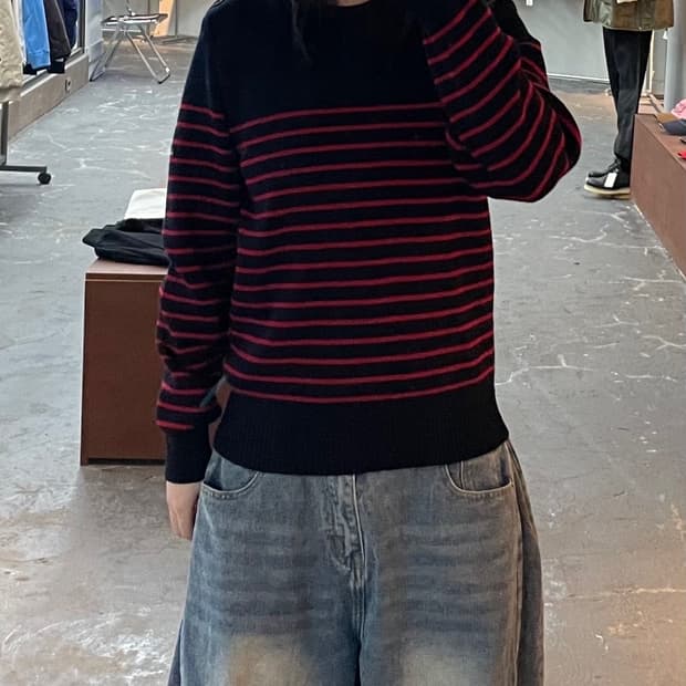 세인트제임스 버튼 디테일 레드 스트라이프 니트 H1604