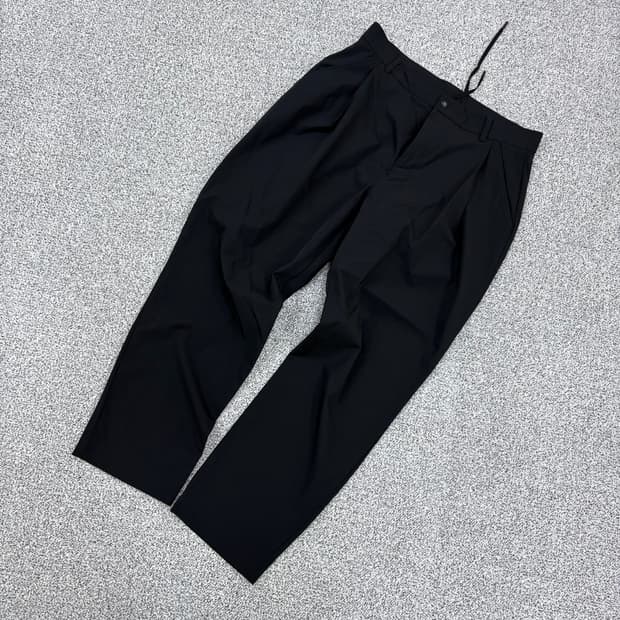 32 신형 무신사스탠다드 핀턱 팬츠 0421J