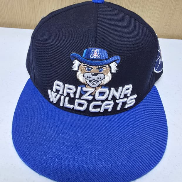 NCAA 애리조나 스냅백 미사용품