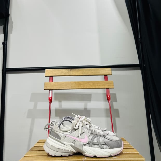 230) 나이키 운동화 여성 여자 신발 V2K 런 핑크