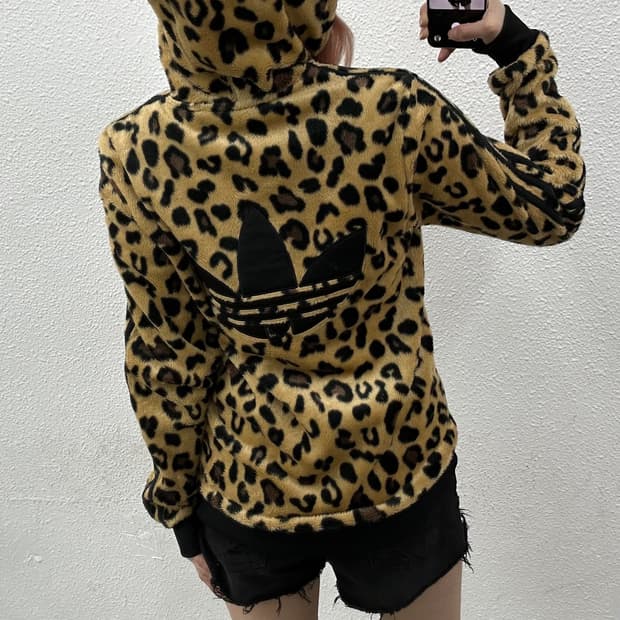 아디다스 블랙라인 레오파드 후리스 후드집업 90