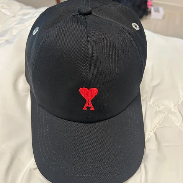 아미 볼캡 블랙