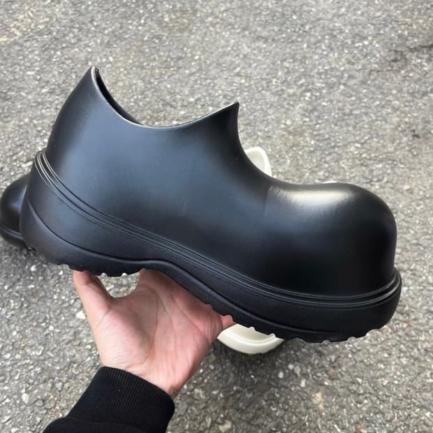 코즈 클로젯 슬릭 쉐입슈즈