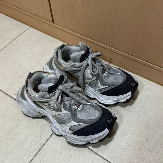 발렌시아가 카고 스니커즈 43사이즈