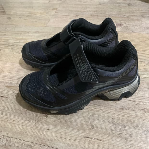 살로몬 x MM6 메종 마르지엘라 XT-메리 제인 블랙 225