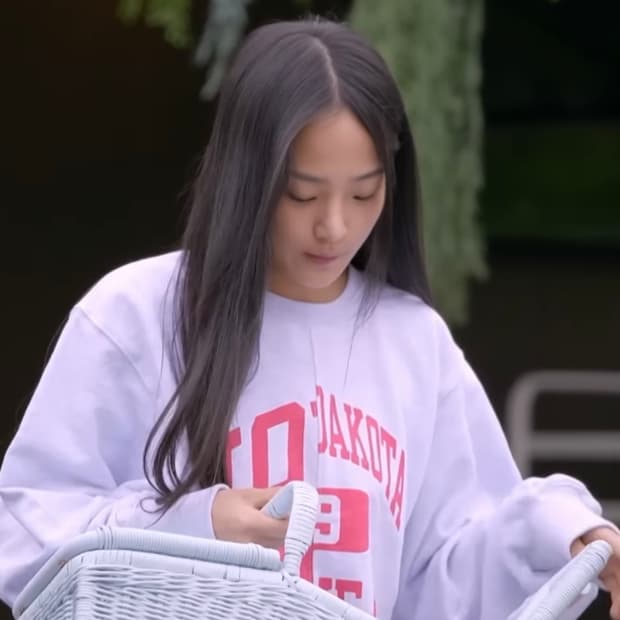 [뉴진스민지,크러쉬,조인성,박보검 착용]아이오다코타 네이비 셋업 새상품