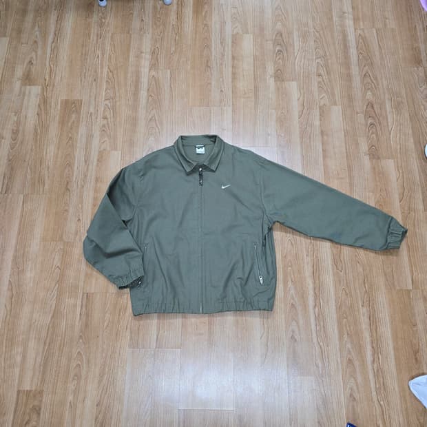나이키 SB 경량 스케이트보딩 자켓 미디움 올리브 