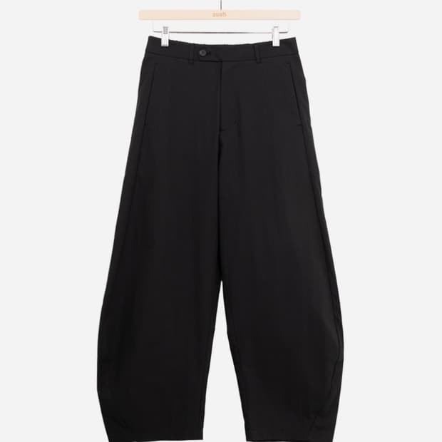 Suah Curved Pant / Black