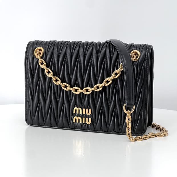 [감정완료] 미우미우 마테라쎄 체인 숄더백 블랙