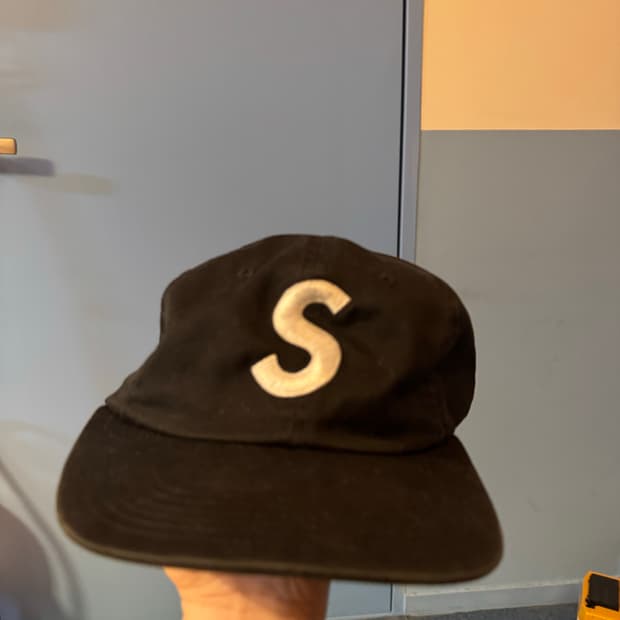 올드 슈프림 s로고 캠프캡