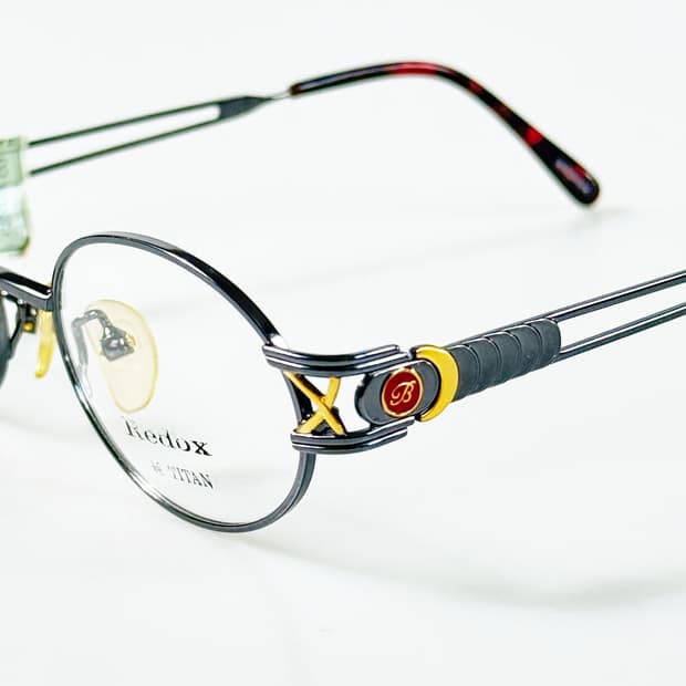 90s REDOX 티타늄 메탈 슬림 오벌 프레임 빈티지 안경