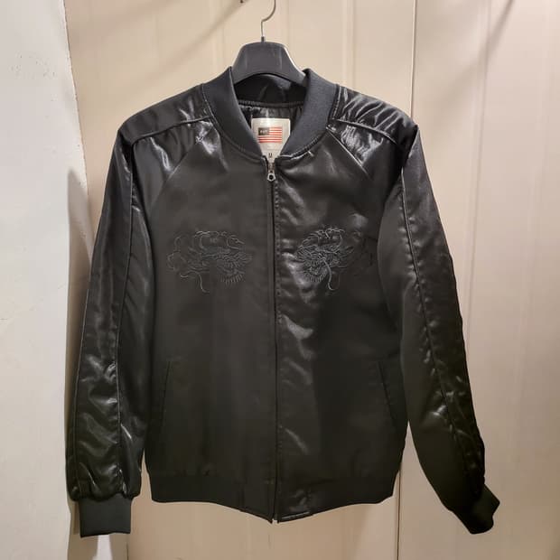 [M]HUF x thrasher 스카쟌 봄버 자켓