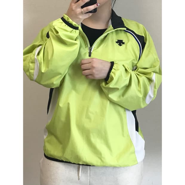 데상트 아노락 바람막이 M