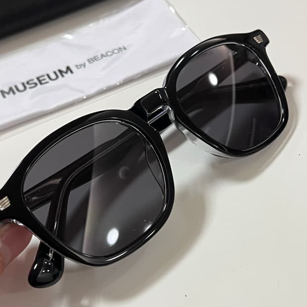 퍼블릭 비컨 선글라스