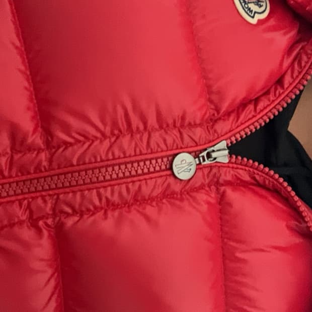 몽클레어 조끼패딩 레어색상