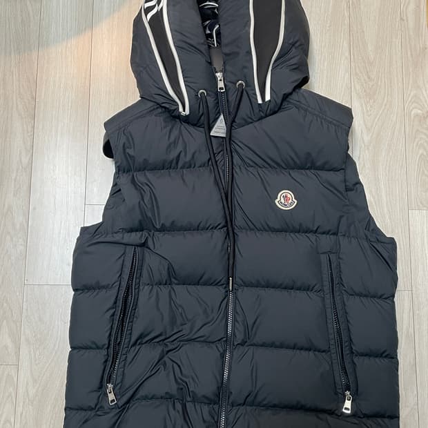 몽클레어 패딩 조끼