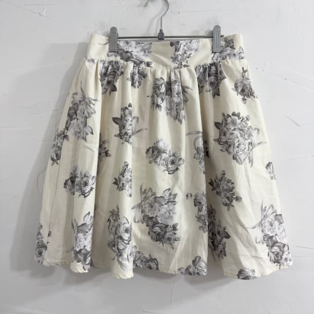 earth flower mini skirt