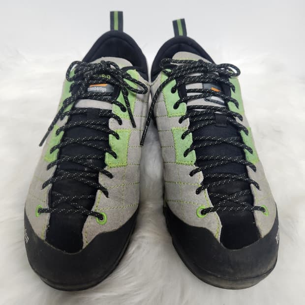 잠발란 등산화 트레킹화 정품 275사이즈