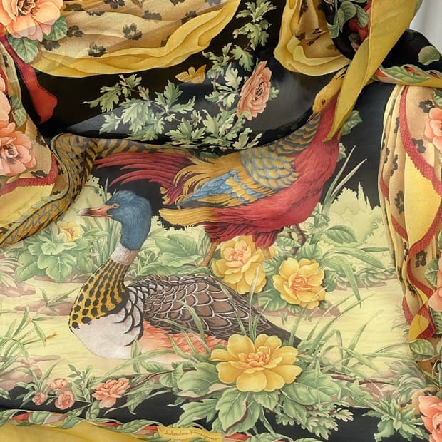 페레가모 실크 스카프