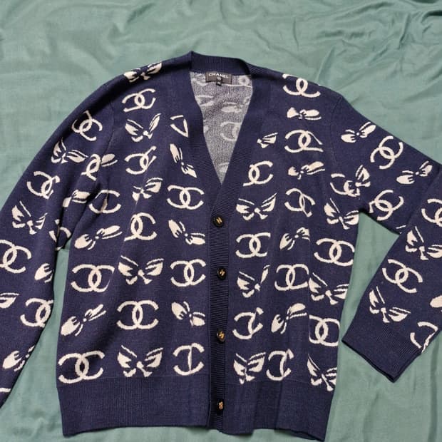 샤넬 가디건 36사이즈