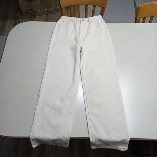 27-28 새상품 MERRY AROUND 하이웨이스트 크림진 27-614