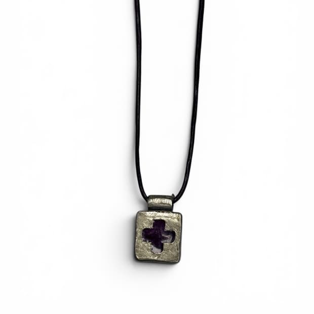 TOMBOY CROSS NECKLACE