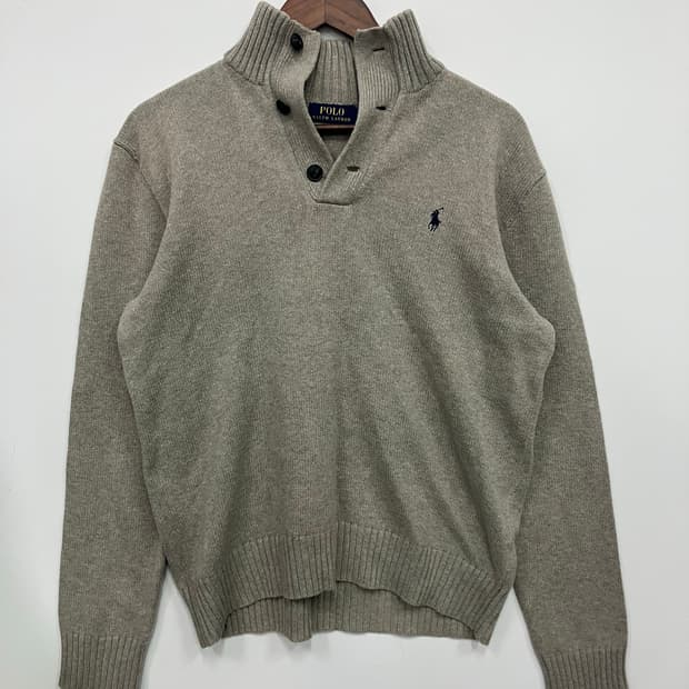 폴로 니트카라티