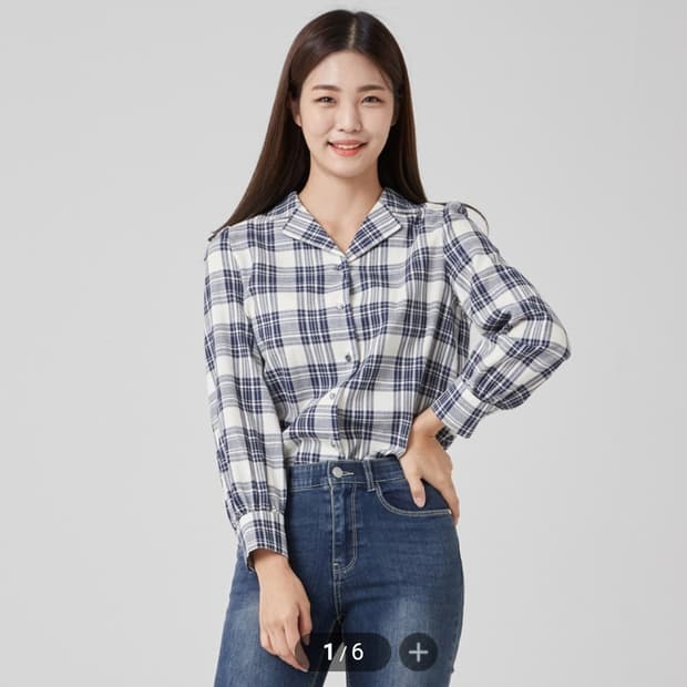 (새상품) 로엠 화이트 네이비 블라우스 S 여성 볼륨소매 체크셔츠