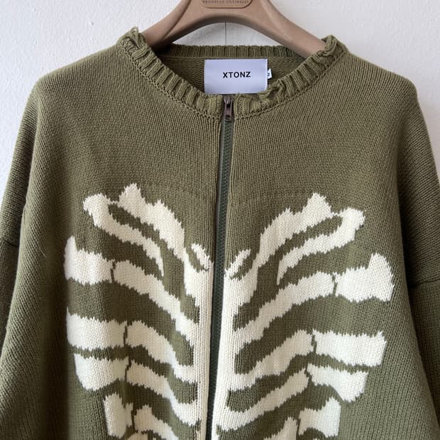 엑스톤즈 XTONZ 남성 카키 니트집업가디건 그린지니트