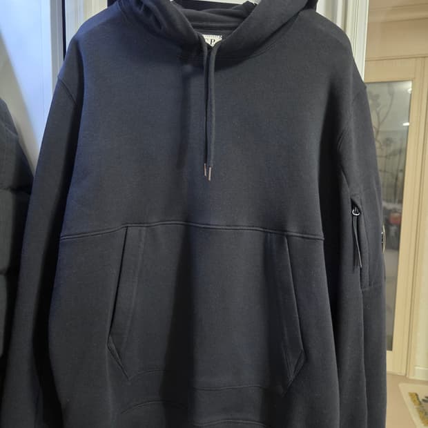 ​[S급] C.P. 컴퍼니 렌즈 와펜 후드티