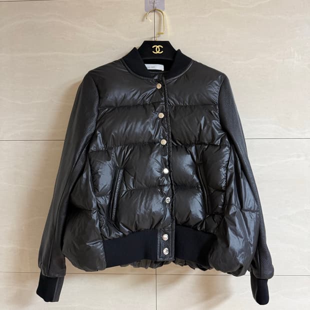 사카이럭 구스다운 여성